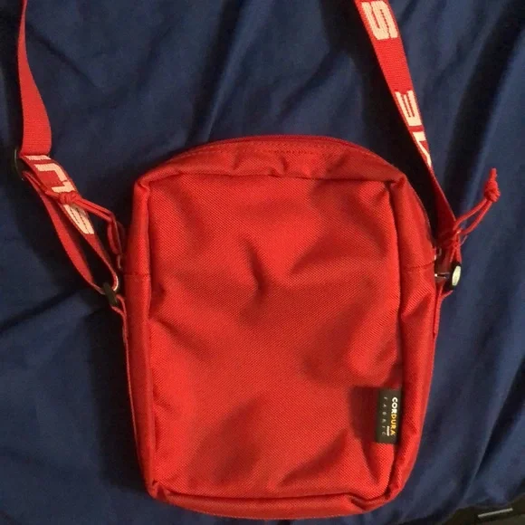 Supreme SS18 shoulder bag in